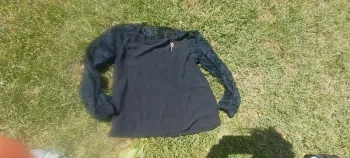 Haut manches façon dentelle taille 12 ans