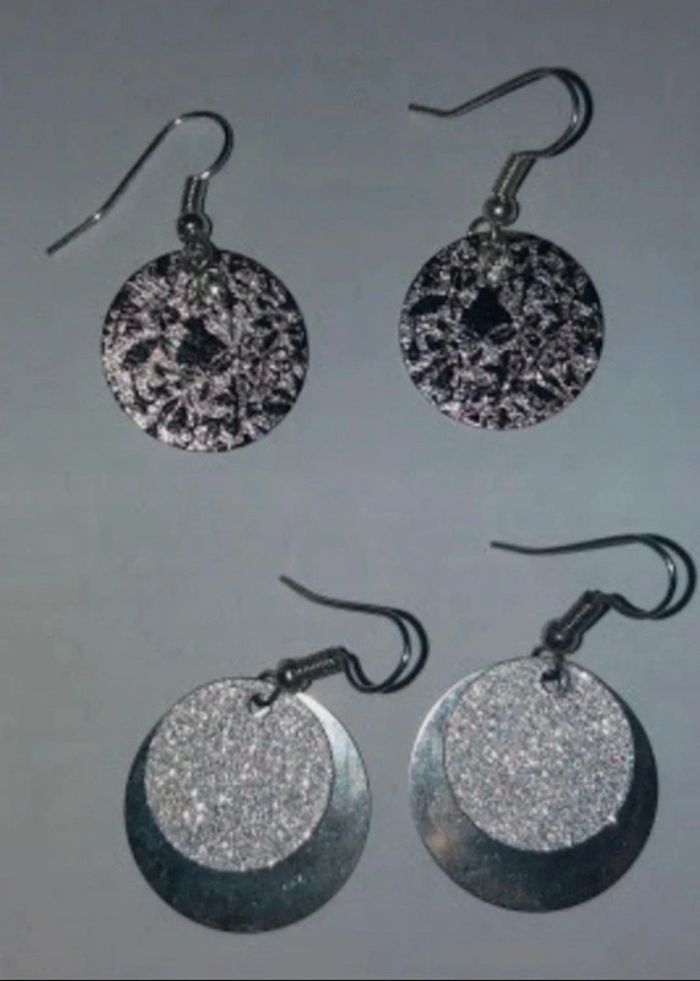 2 paire de boucles d'oreilles