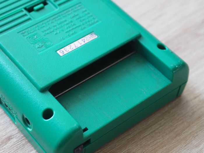 Ancienne Game Boy verte avec accessoires - photo numéro 8