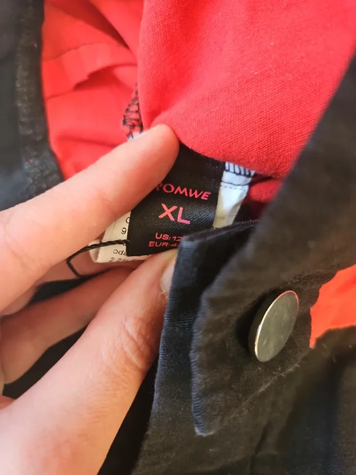Pantalon femme / pantalon rouge et noir - photo numéro 3