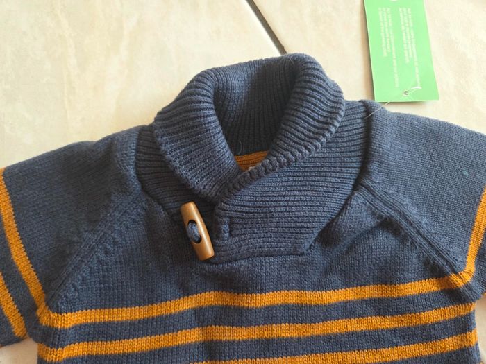 Pull neuf tape a l oeil - photo numéro 3
