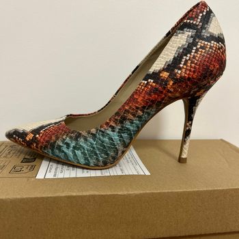 Des chaussures déjà porté en 2 fois et en très Bonne état
