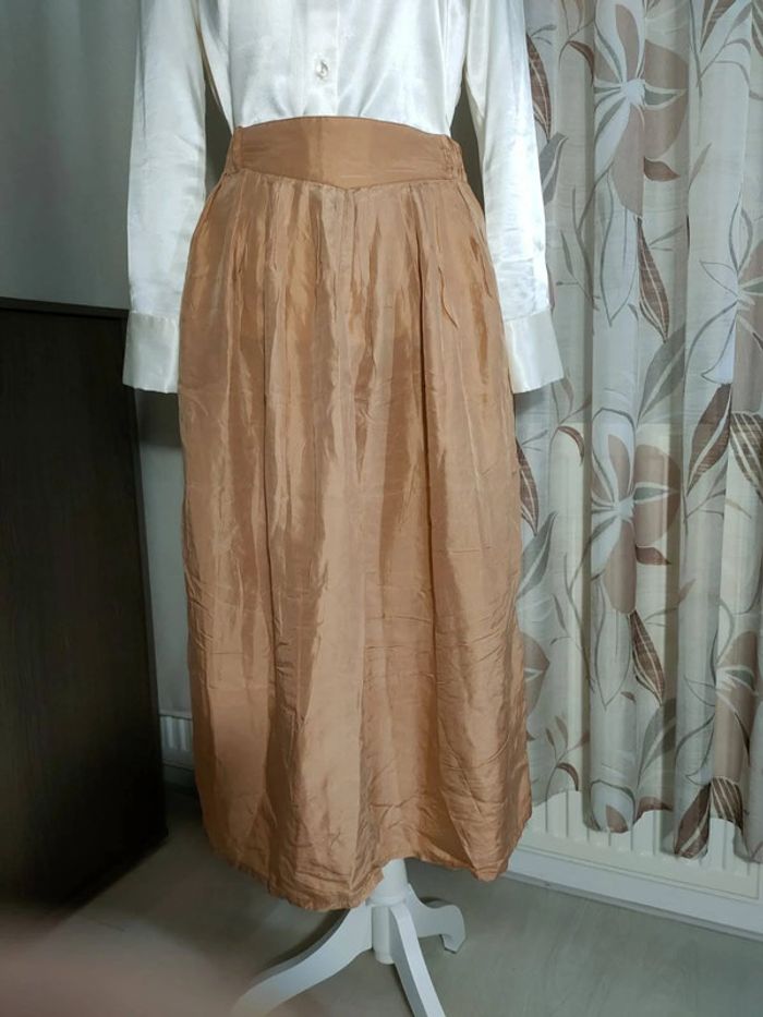 Jupe Vintage Ouiset - Beige Satiné, Charme Rétro Français !
