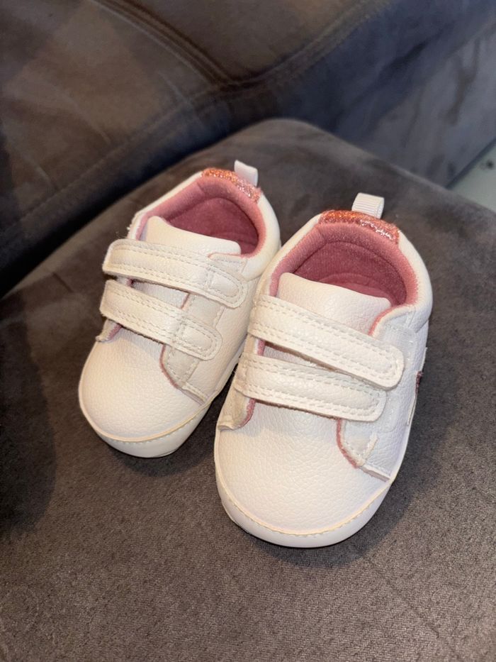 Chaussure bébé - photo numéro 2