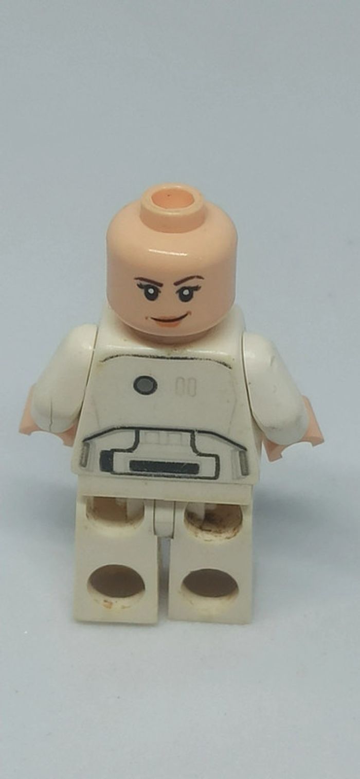 Femme princesse leia lego - photo numéro 7