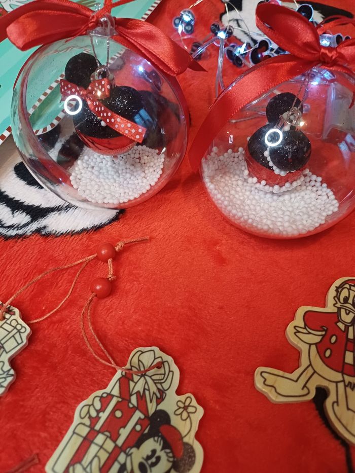 🧸Lots de plusieurs décoration de Noël Disney set de table, boule, décoration et une guirlande lumineuse - photo numéro 6