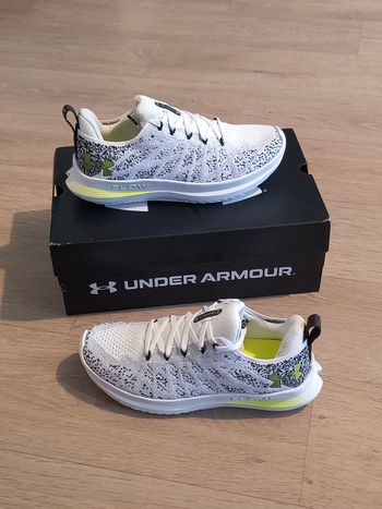 Chaussures running under armour UA W Velociti 3 taille 38.5 neuves