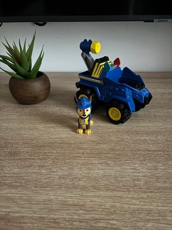 Véhicule Chase dinosaure à friction pat patrouille