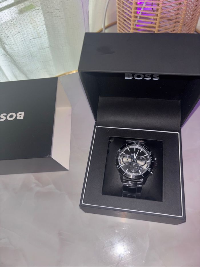 Montre Hugo Boss Chronographe – Neuve, avec boîte - photo numéro 4