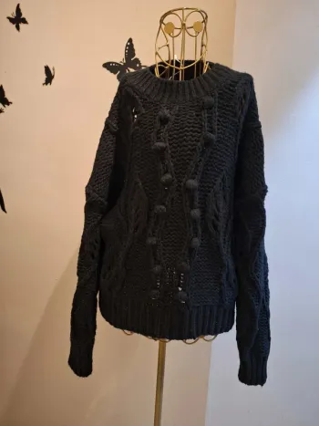 Pull noir