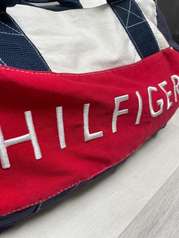 Tommy Hilfiger duffel bag travel sport 35L - photo numéro 3