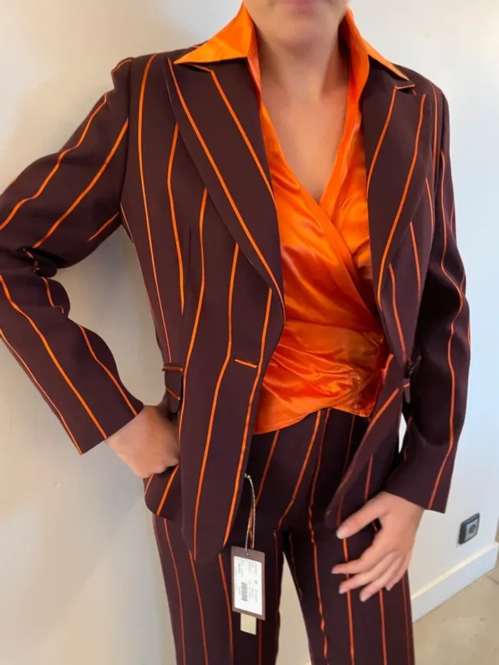 Ensemble tailleur pantalon élégant de créateur 40 - photo numéro 6