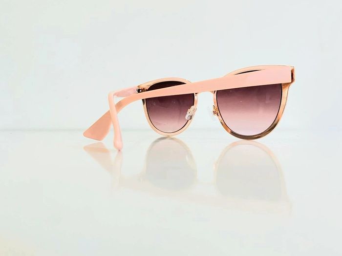 Lunette de soleil femme rose et dorée verres dégradés UV protection catégorie 3 - photo numéro 7