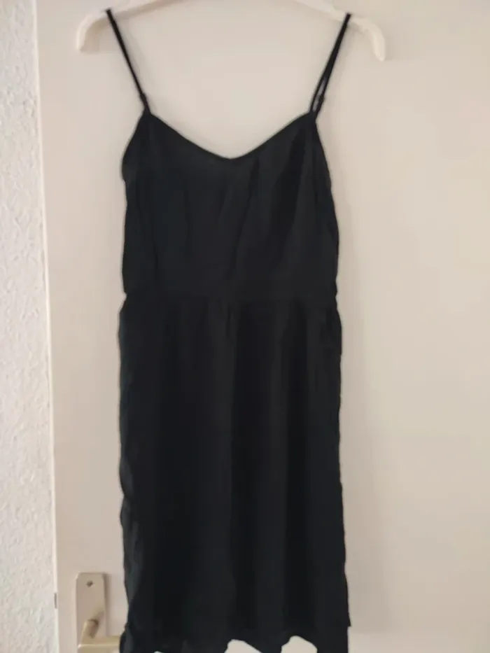 Robe noire h&m - photo numéro 2