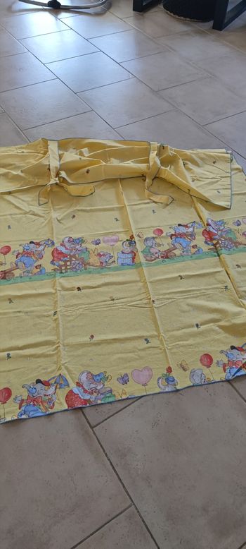 Grand rideau chambre bébé