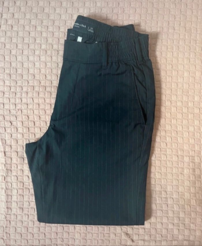 Pantalon Abercrombie XS neuf - photo numéro 2