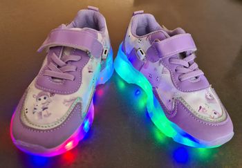 Baskets lumineuses rechargeables par USB taille 28