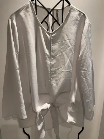 Blouse blanche Anna Karel taille M -38 très bon état