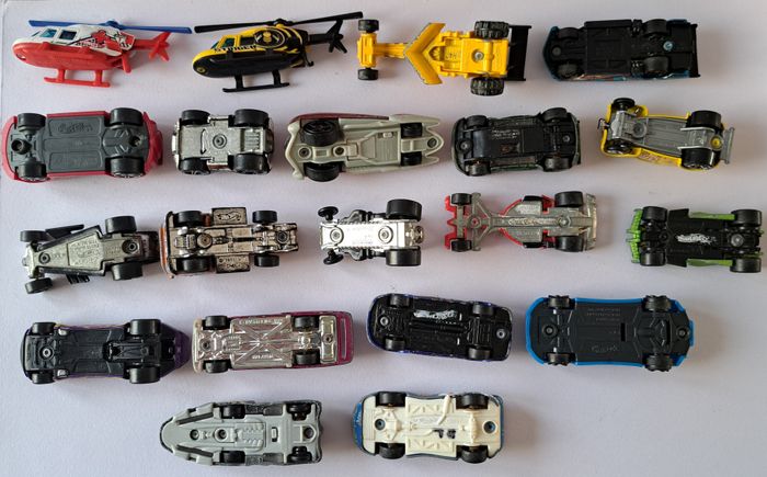 Lot de 20 véhicules miniatures Hotwheels Mattel - photo numéro 5