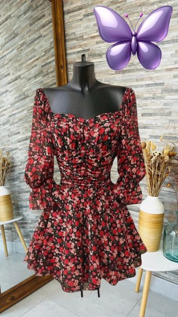Combishort noir et rouge à fleurs taille unique