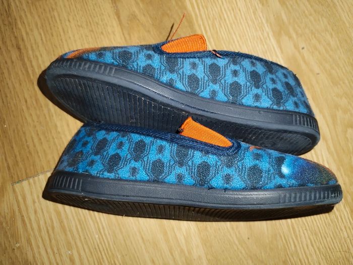 Chaussons Spider-Man pointure 30 - photo numéro 4
