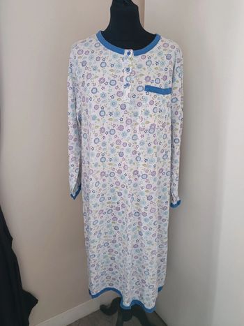 Chemise de nuit fleurie 42