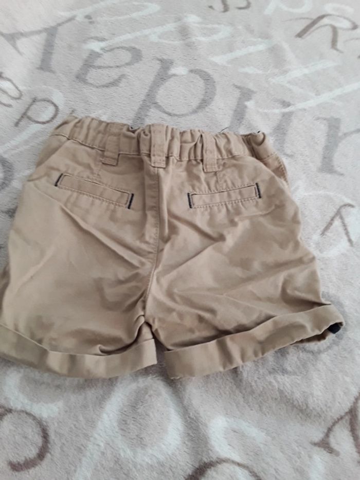 Short beige 12 mois - photo numéro 3