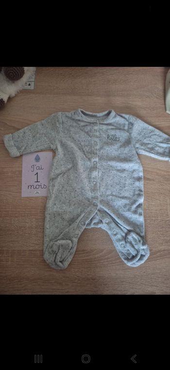 Pyjamas gris 1 mois