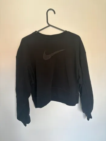 pull nike taille S