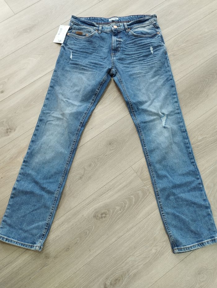 Jean destroy taille 42 neuf - photo numéro 2