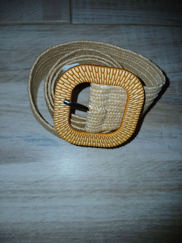 Ceinture neuve, sans étiquette,  105 cm - photo numéro 3