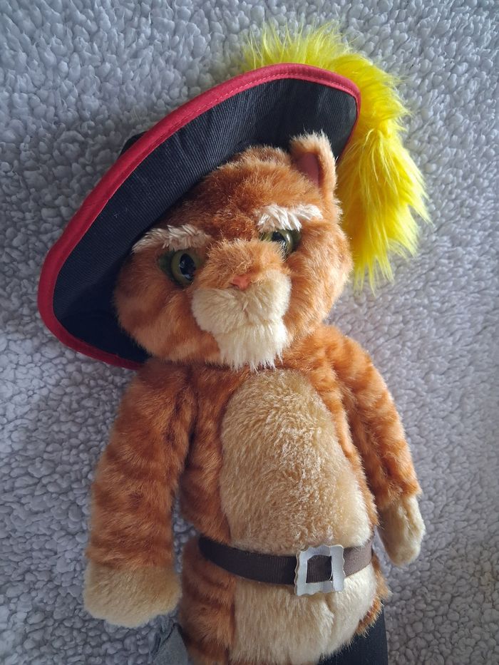 Peluche Le Chat Botté - DreamWork - photo numéro 2