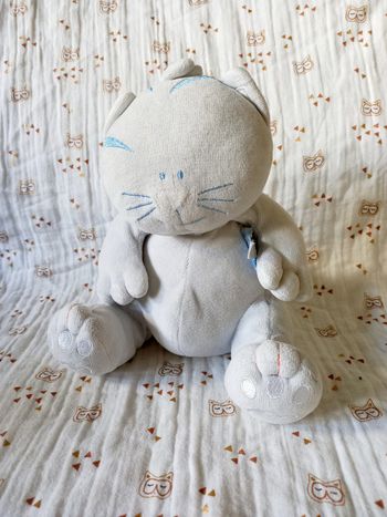 Peluche doudou chat Marèse