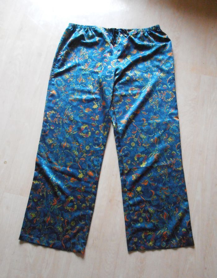 Bas de pyjama femme, fleuri, taille 46 3XL, vert foncé, satiné - photo numéro 2