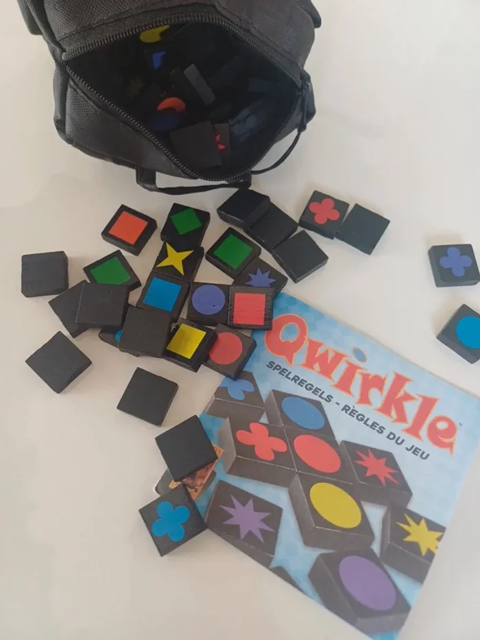 Lot Qwirkle Triominos Scrabble voyage état neuf complets 6 ans+ - photo numéro 6