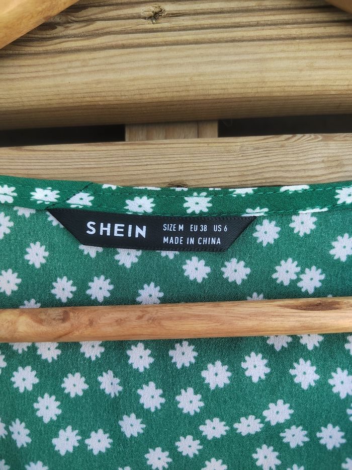Top Vert à fleurs Blanches avec Nœud en mousseline  - SHEIN - Taille M - photo numéro 4