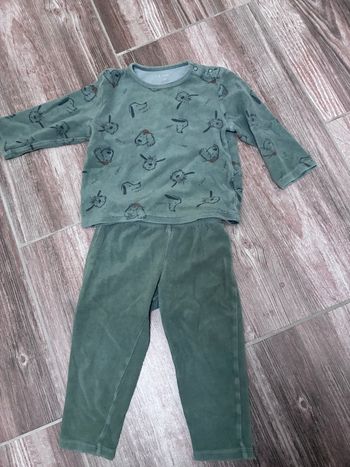 Pyjama velours chien vert