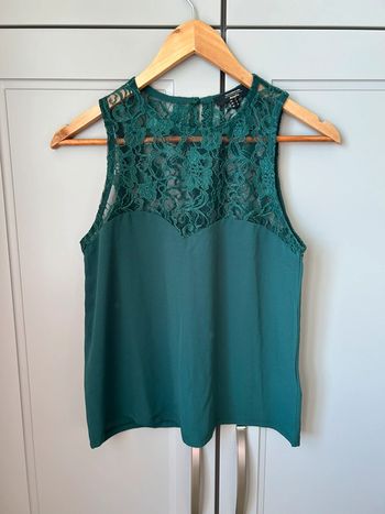 Haut chic dentelle vert canard