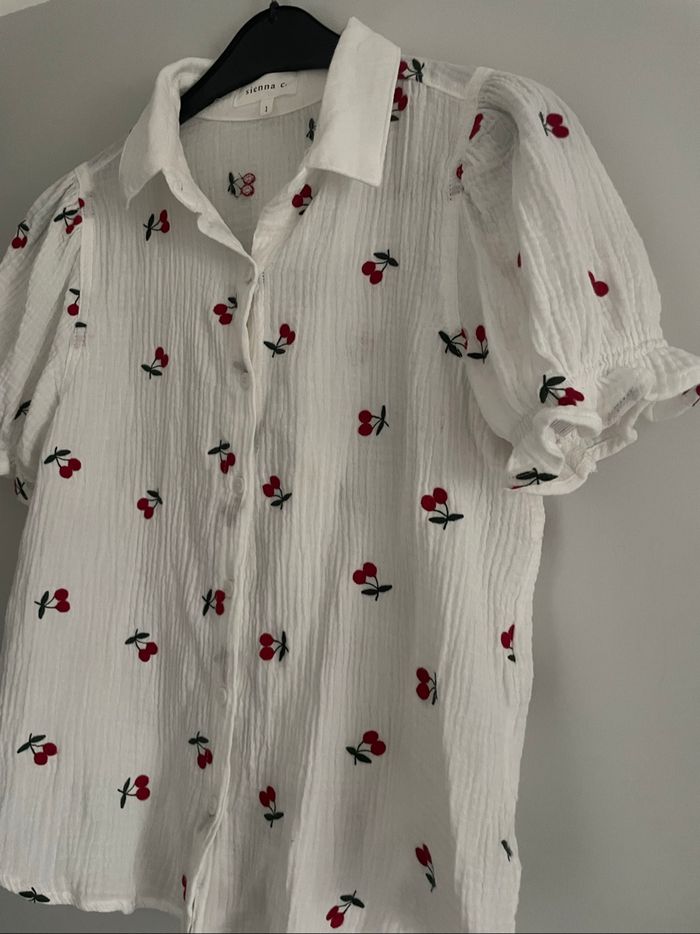 🌸 Chemise blanche à motifs cerises – Sienna C. 🍒 - photo numéro 2
