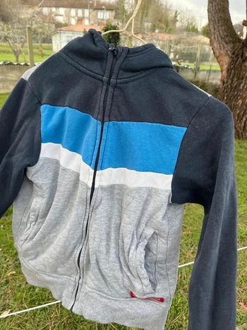 Gilet zippé tape à l’œil