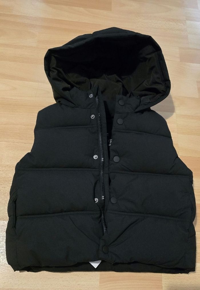 Neuve (non portée)🏷🤩💙 doudoune sans manche 4 ans garçon💙