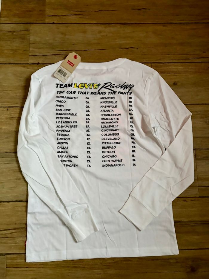 T-shirt Levi’s taille 16 ans. Neuf étiqueté - photo numéro 2