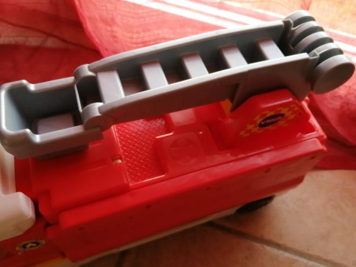 Camion pompiers VTech. - photo numéro 9
