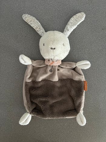 Doudou plat lapin marron tout doux Beauty Baby