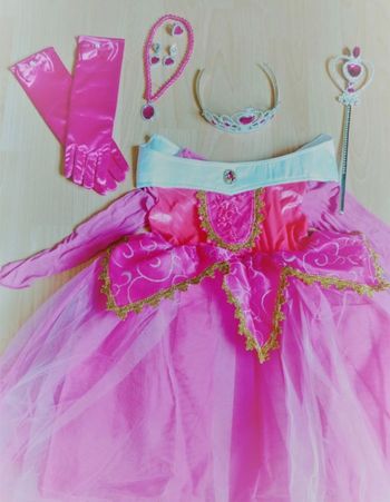 Déguisement robe princesse rose et ces accessoires 5-6ans
