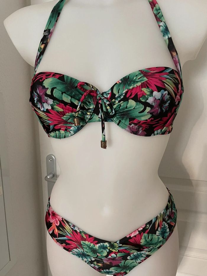Maillot de bain 2 pièces tropicale Rougegorge
