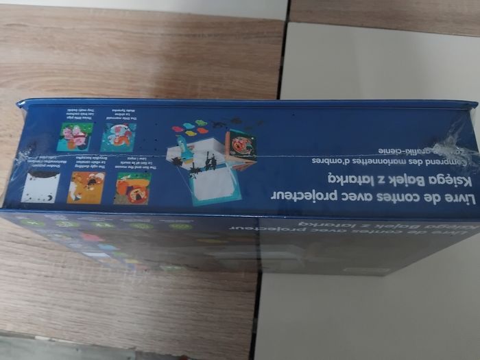 Livre de contes avec projecteur - photo numéro 3