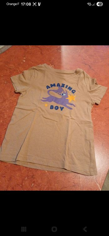 T.shirt garçon taille 4 ans