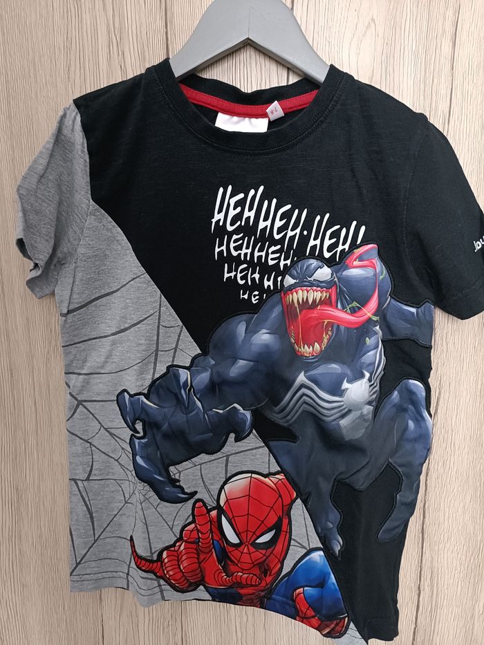 Vêtements KID'S GRAFFITI d'occasion