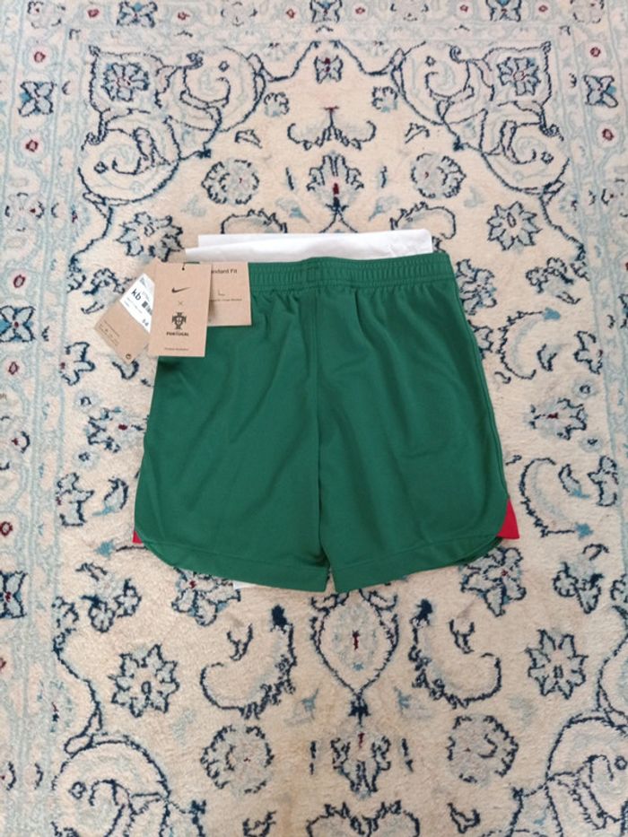 Short de foot Nike équipe Portugal taille 5/6 ans authentique neuf - photo numéro 9